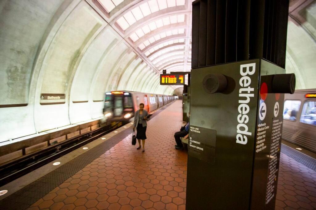 Dc'S Best Location 4 Bed With Parking Walk To Metro And Nightlife Bethesda Row เชวีเชส ภายนอก รูปภาพ
