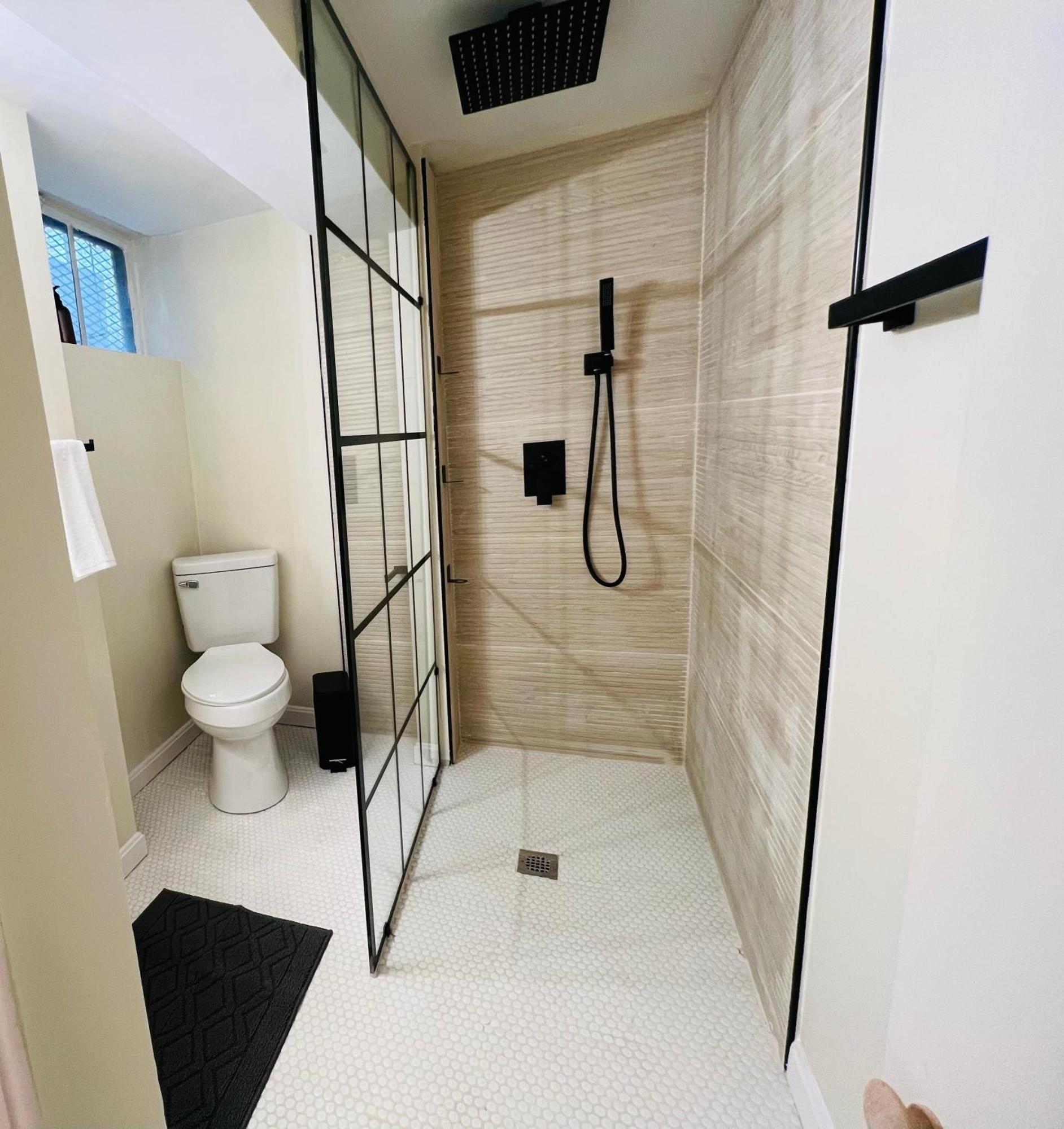 Dc'S Best Location 4 Bed With Parking Walk To Metro And Nightlife Bethesda Row เชวีเชส ภายนอก รูปภาพ